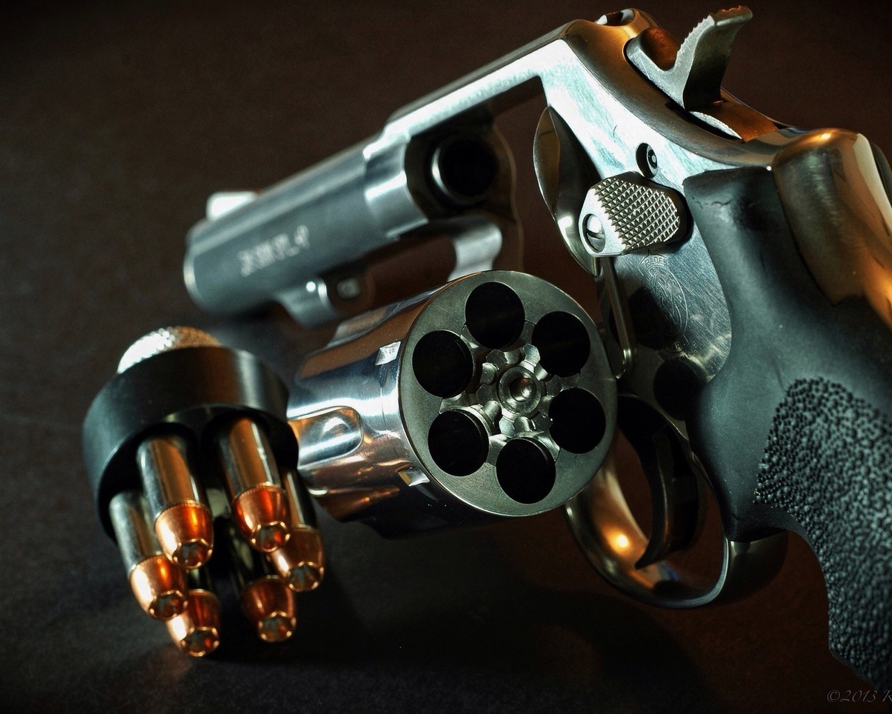 День рождения револьвера